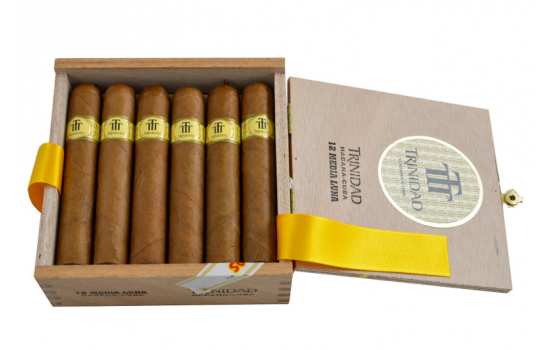 Eminente Ambar Claro 3 Year Old ⋆ Mail order authentic Cuban Cigars online  from Switzerland